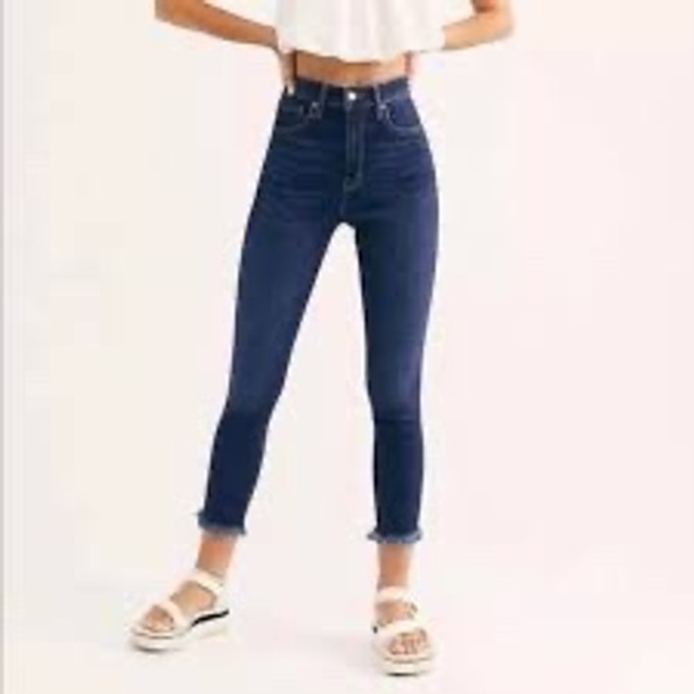 Free People We The Free High‎ Rise Cropped Skinny Jeans Dark Wash size 31"